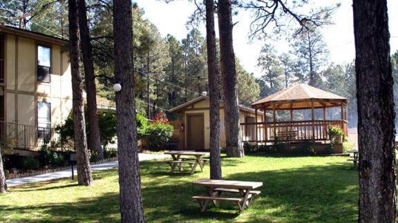 רואידוסו Village Lodge מראה חיצוני תמונה